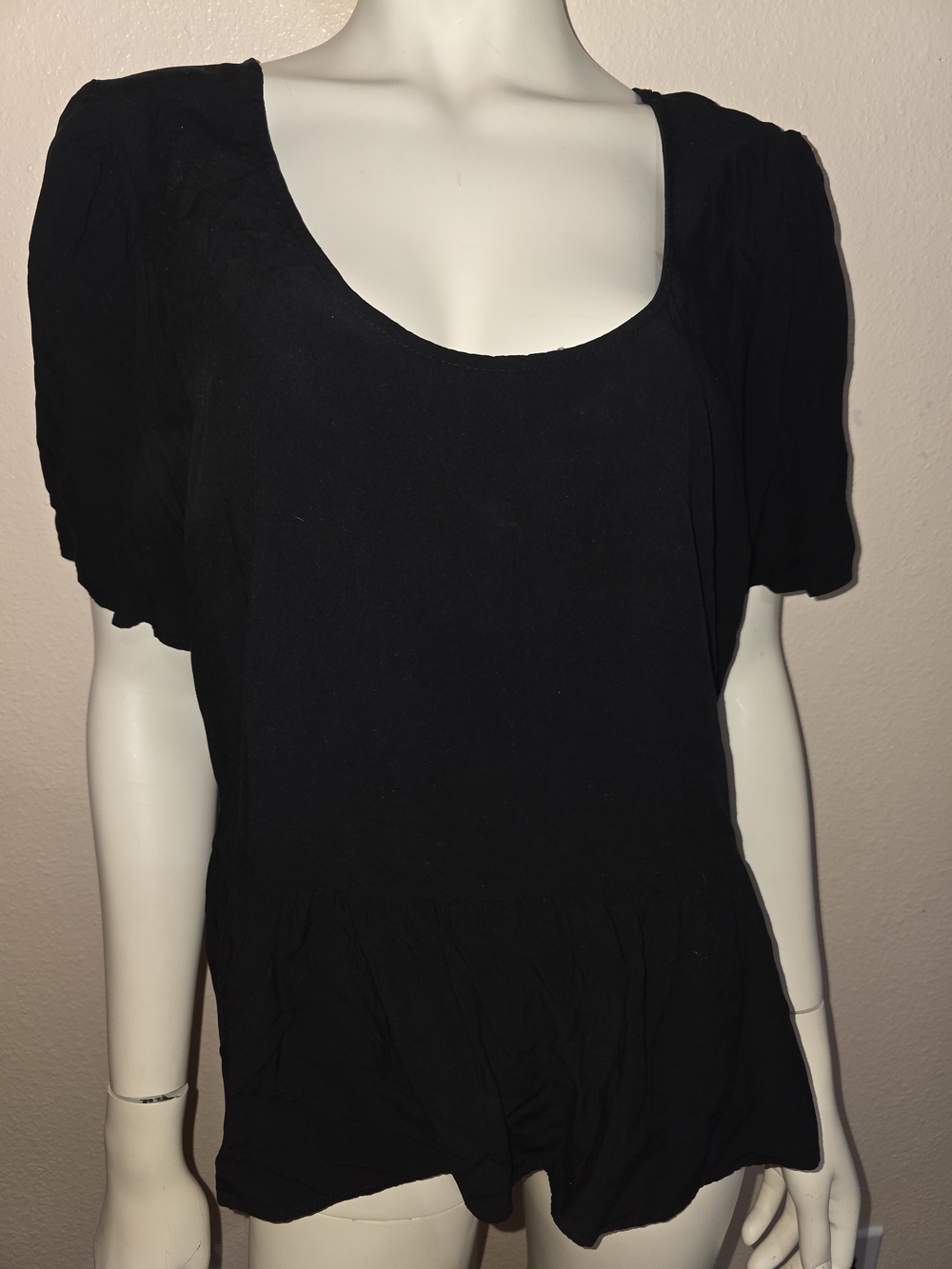 Blusa Negra Peplum DR2 2X con Botones en la Espalda